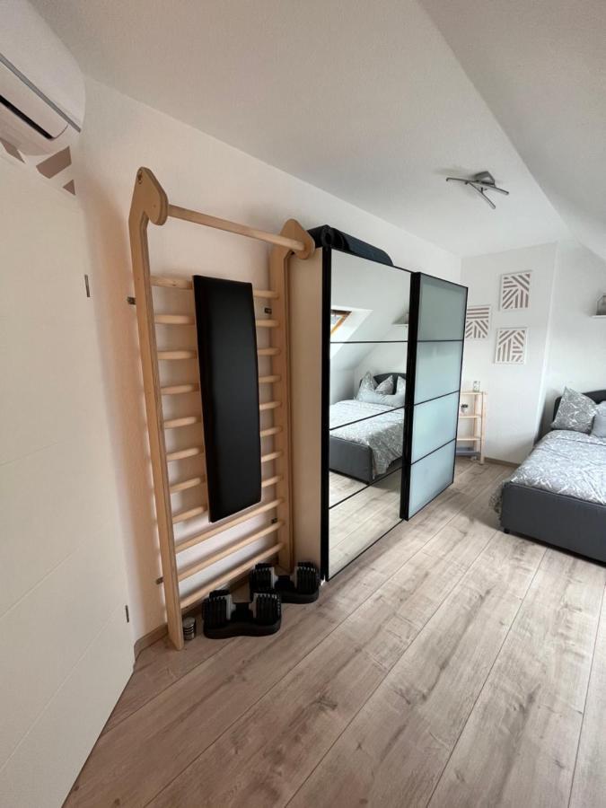 105 QM neues klimatisiertes Appartment für Familien Chemnitz Exterior foto